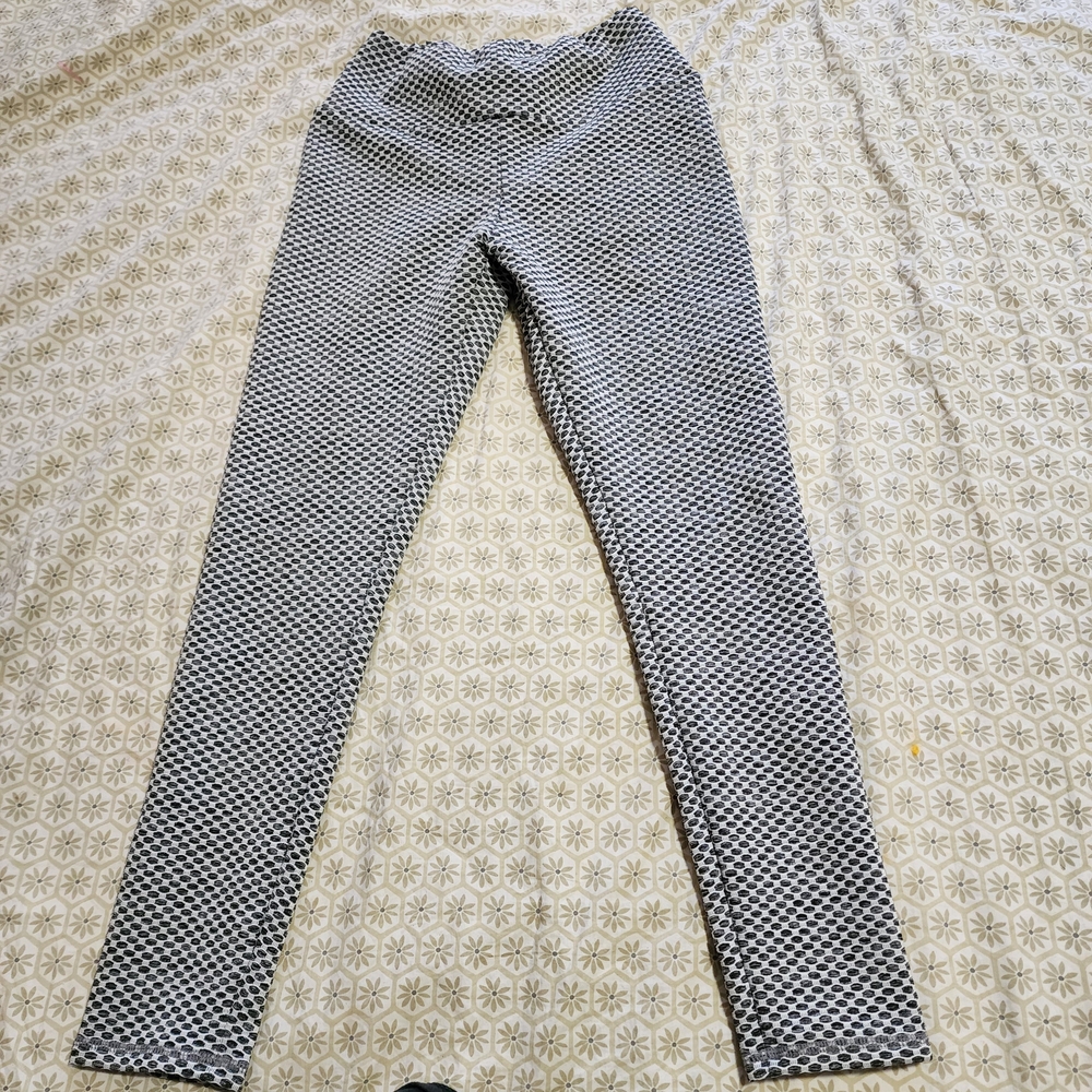 Black and White Patterned Leggings